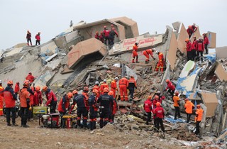 Gemlik’te deprem tatbikatı gerçeğini aratmadı